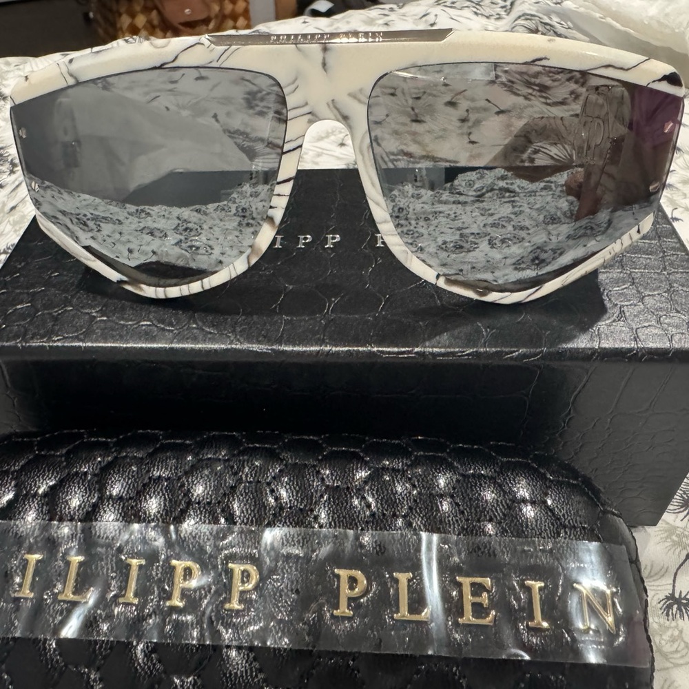Philipp Plein Marble Frame Sunglasses and etro oversized sunglasses